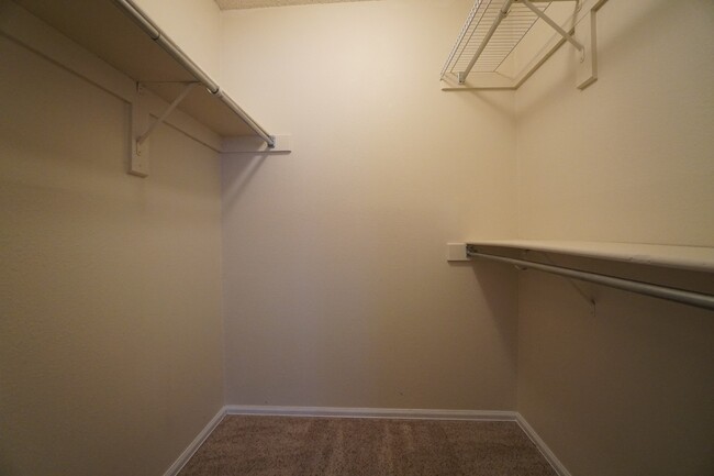 Building Photo - 844 Tenderfoot Hill Rd