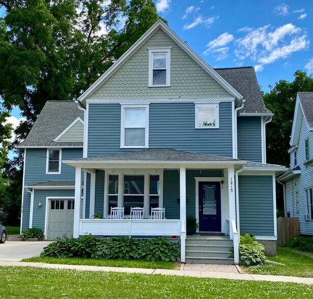 Building Photo - 1213 Vilas Ave