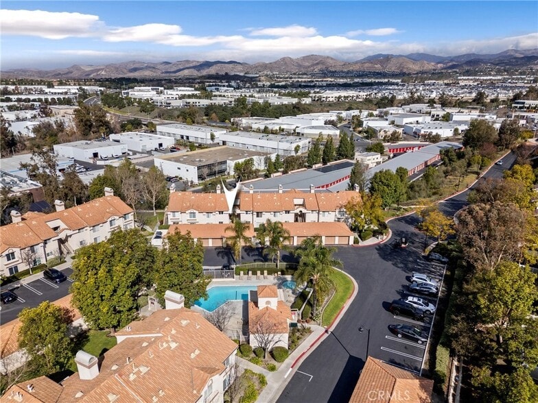 Building Photo - 26342 Forest Ridge Dr