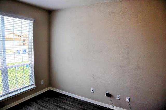 Building Photo - 7024 Llano Dr