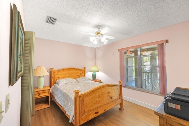 Building Photo - 33 Lake Vista Trail