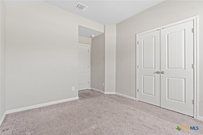 Building Photo - 6117 Verde Dr