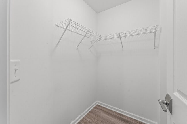 Building Photo - 7077 Hidden Green Cir