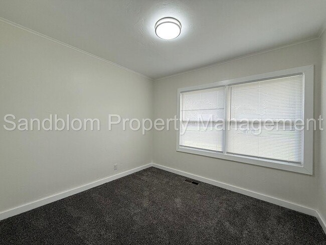 Building Photo - For Lease | Midtown Tulsa | Available Now!