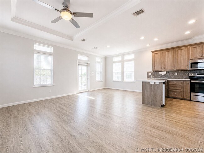Building Photo - 252 NE Ebbtide Way