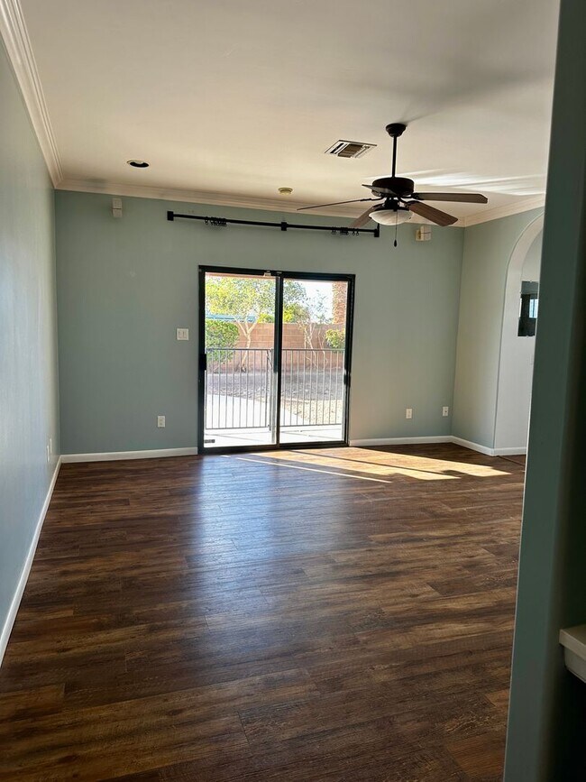 Building Photo - Custom pool/spa home for rent