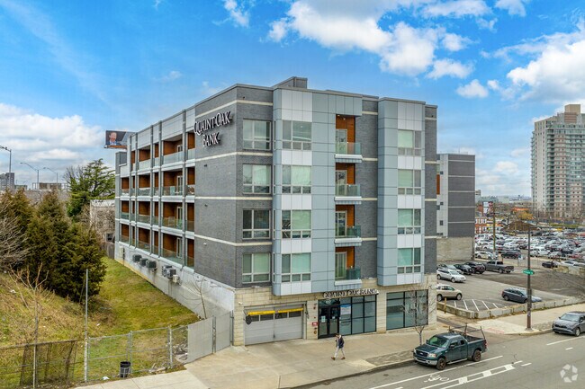 Alternate View - WLIVING at 117 Spring Garden