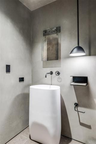 Building Photo - 1747 Leonard St