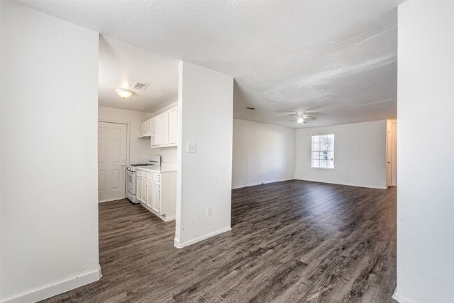 Building Photo - 3348 Scotch Moss Ln