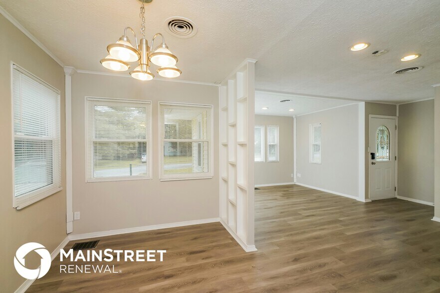 Building Photo - 279 Granvil Dr