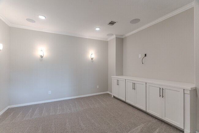 Building Photo - 6 Winter Thicket Pl