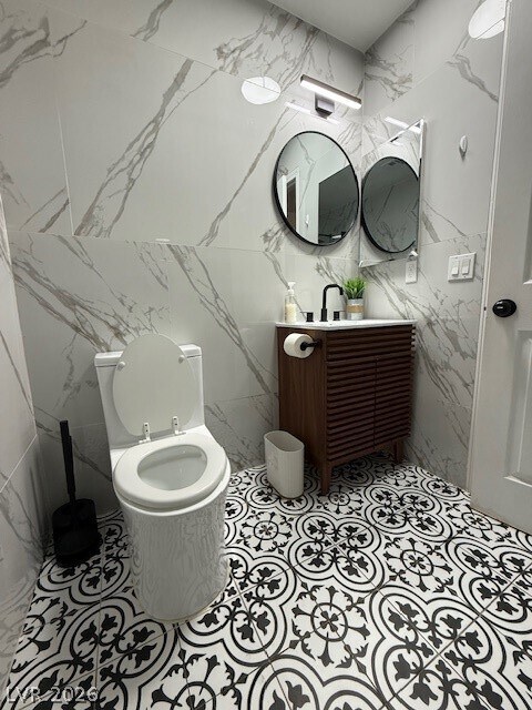 Building Photo - 5576 W Rochelle Ave.