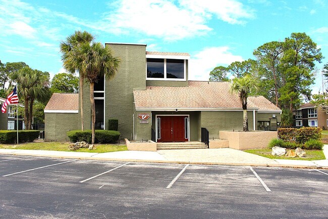 Building Photo - Lovely home in  Windhover Condos