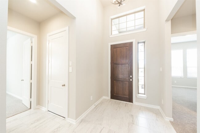 Building Photo - 2131 Wisteria Cove Dr