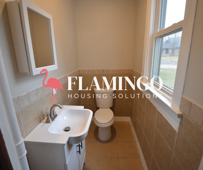 Building Photo - 1021 Cumberland Ave