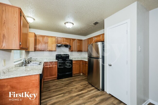 Building Photo - 208 Spanish Moss Dr