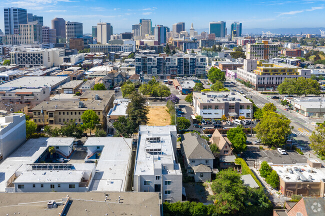 Aerial Photo - Oak Grove - 450 28th St.