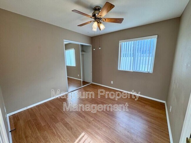 Building Photo - 40475 Crystal Aire Ct