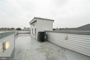 Building Photo - 2515 N Front St