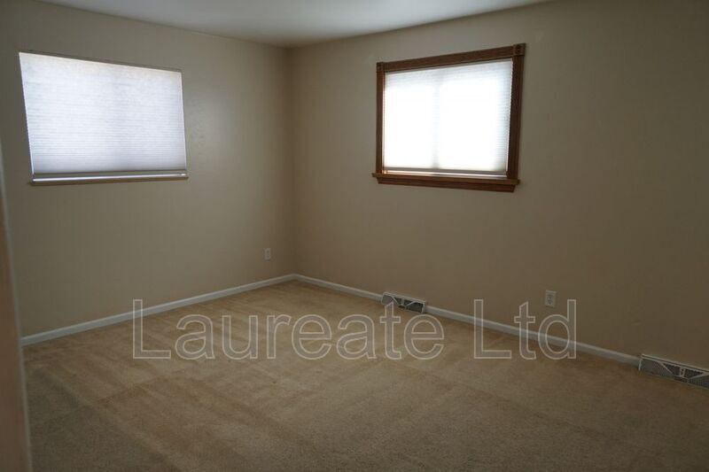 Building Photo - 1853 S Oakland St