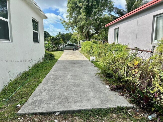 Building Photo - 2273 NW 65th St