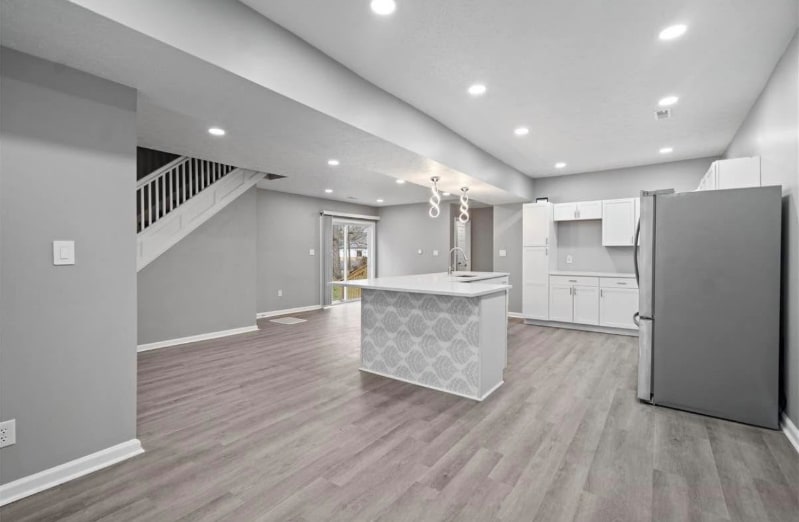 Building Photo - 846 N Parker Ave