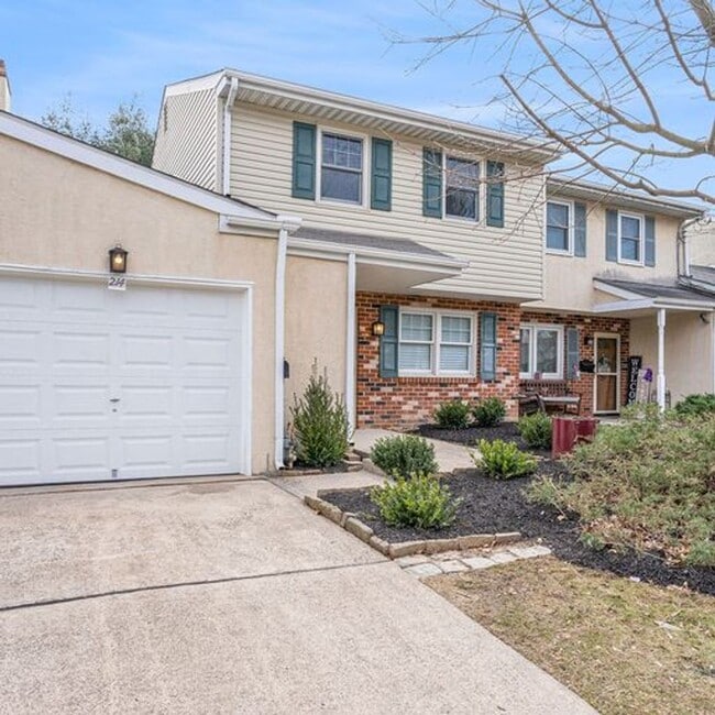 Building Photo - Beautifully updated 3 bedroom home in Ambler!!