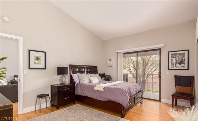 Building Photo - 2840 Blue Bonnet Dr