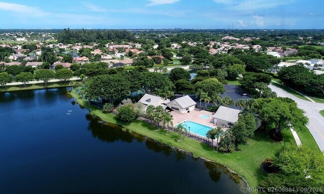 Building Photo - 10798 Cypress Bend Dr