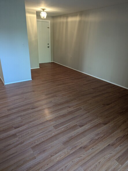 Building Photo - 18204 Swiss Cir