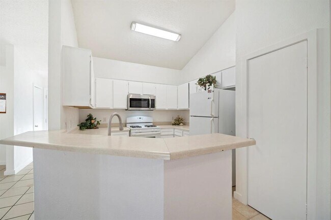 Building Photo - 2614 Howellwood Wy