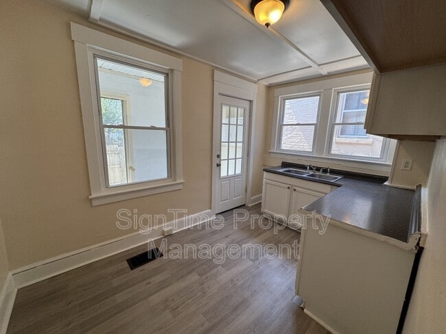 Building Photo - 235 East Ave