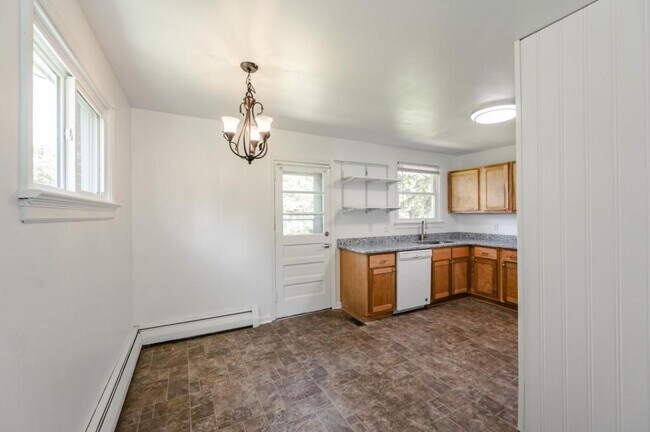 Building Photo - 9507 Stockbridge Dr
