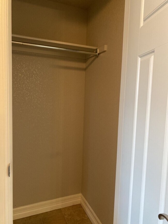 Building Photo - $300 Off 1st Month if Lease Starts by 4/10!