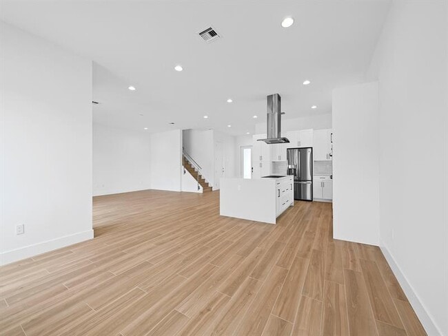 Building Photo - 1446 SW 23rd St