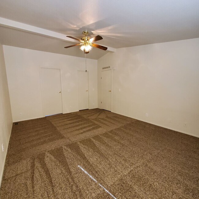 Building Photo - 33152 Fuchsia Ln