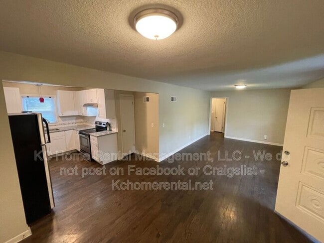 Building Photo - 5311 Reeds Rd