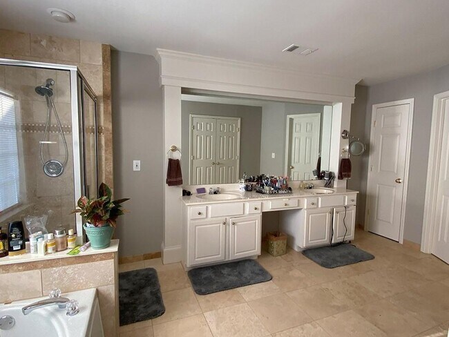 Building Photo - 30 Sherryforth Dr NW