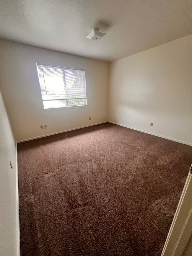 Building Photo - 1330 Haven Ln