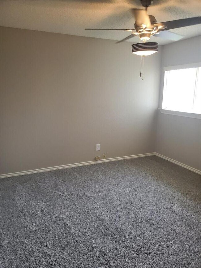 Building Photo - 4308 N Capistrano Dr