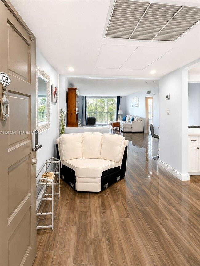 Building Photo - 2681 S Course Dr