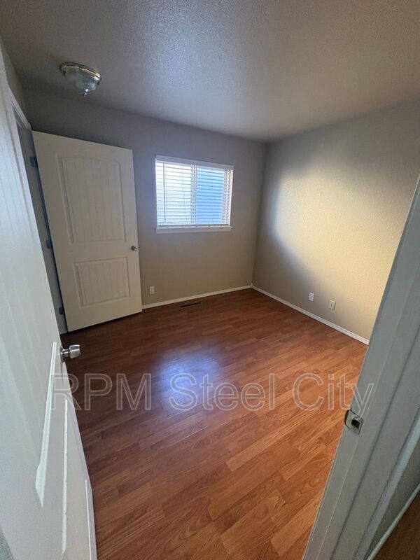 Building Photo - 1926 E 15th St