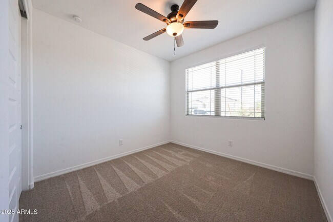 Building Photo - 25180 N 172nd Dr