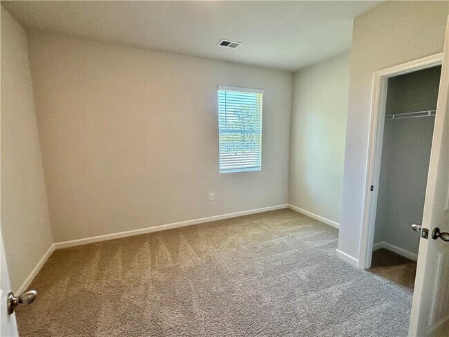 Building Photo - 2910 Daxton Ln