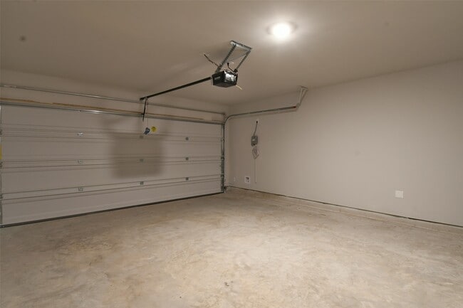 Building Photo - 1233 Wilkins Vly St