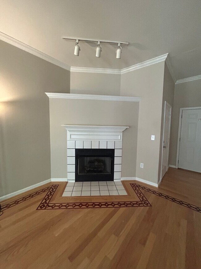 Building Photo - 5988 Vinemont Dr NW