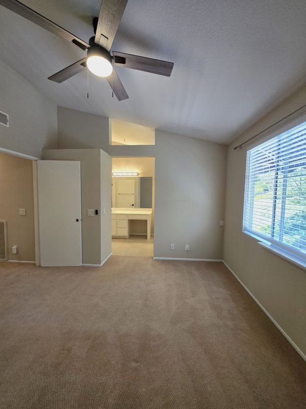 Building Photo - 109 Breakers Ln