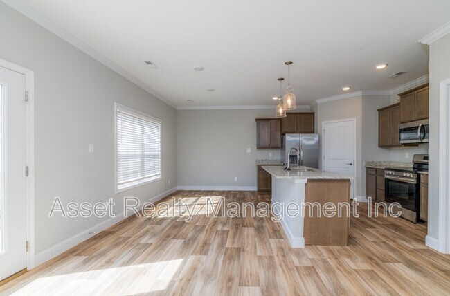 Building Photo - 7703 Honey Oaks Rd