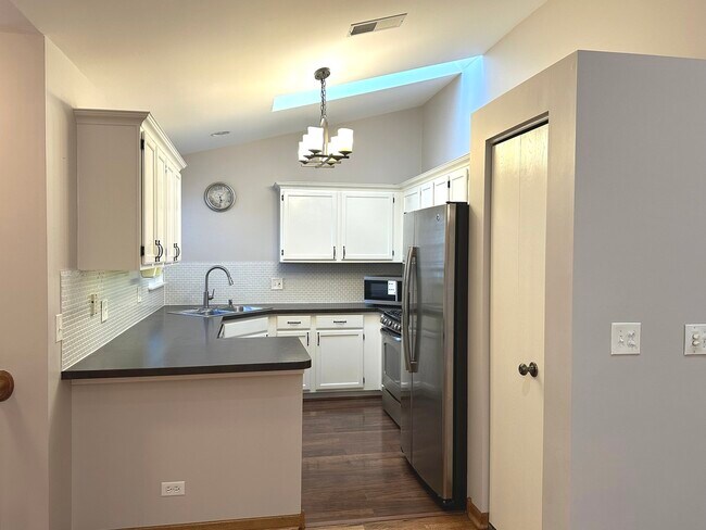 Building Photo - 809 Spring Creek Ct