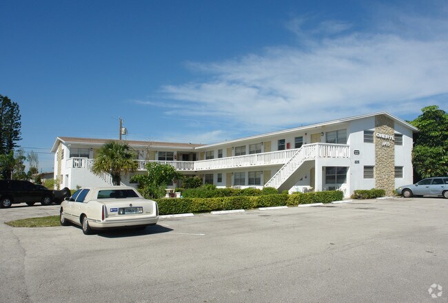 Building Photo - Cheryle Apts
